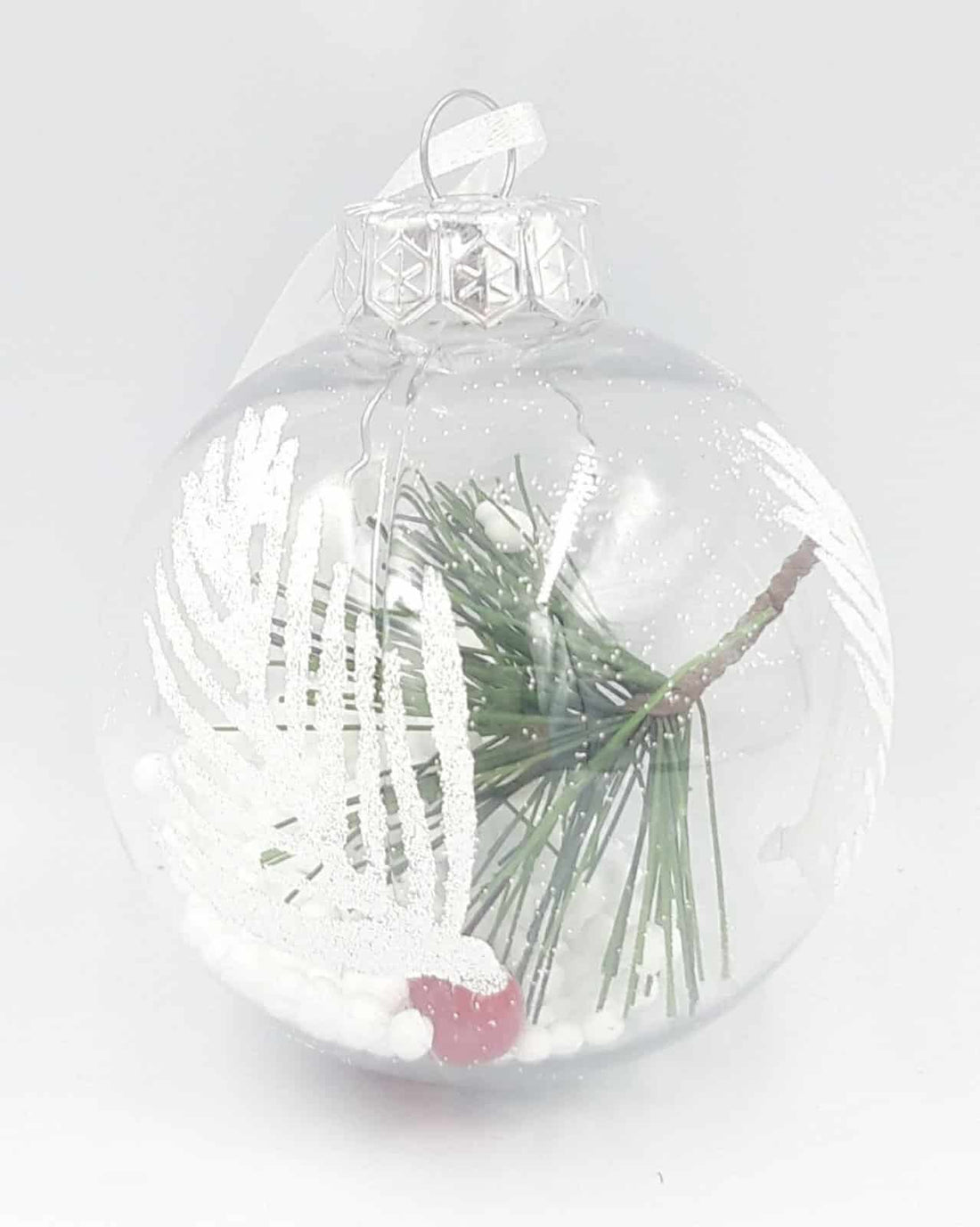Χριστουγεννιατικη Μπαλα Διαφανη Με Χιονι Και Φυλλα Πευκου 8Cm