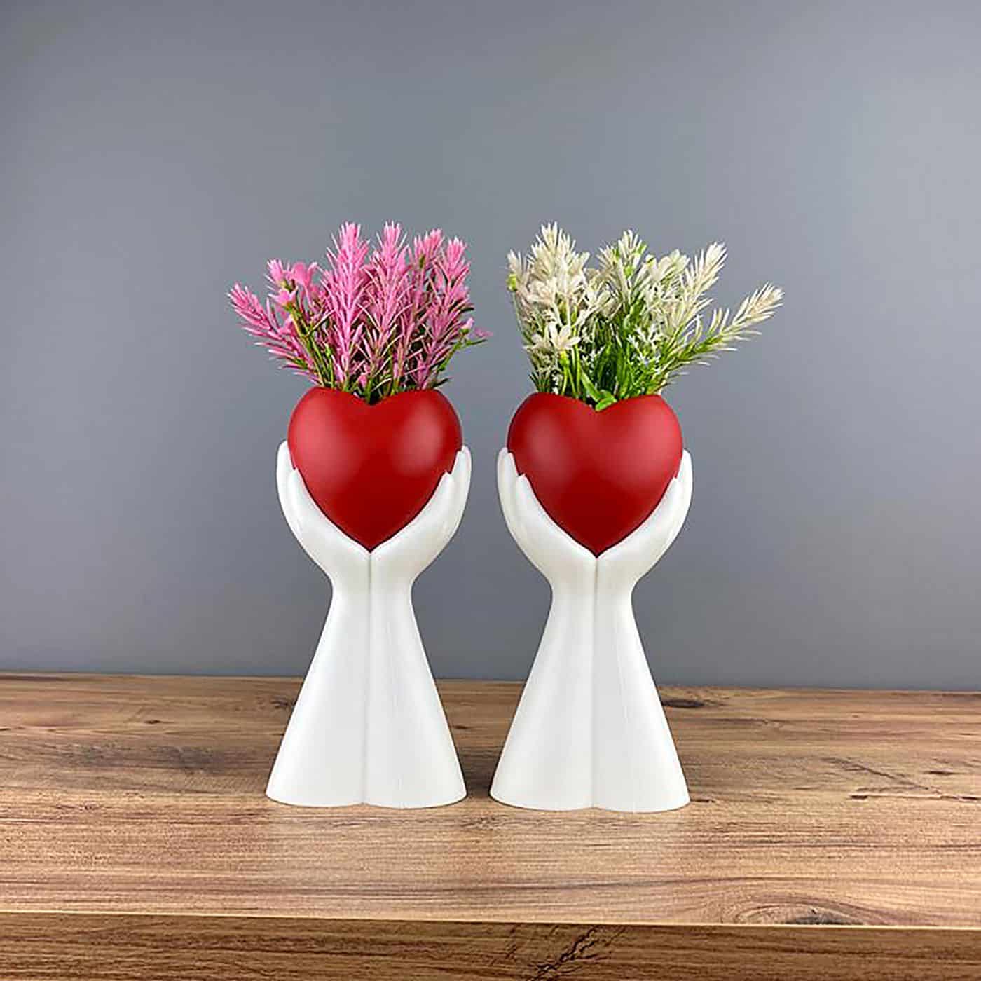 Διακοσμητικη Γλαστρα Σε Παλαμη Με Ανθη Κοκκινη Καρδια 27X10Cm