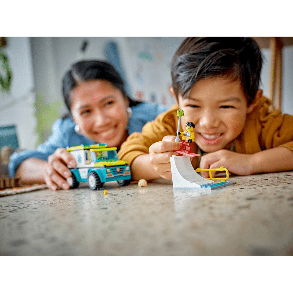 60403 Lego City Emergency Ambulance And Snowboard