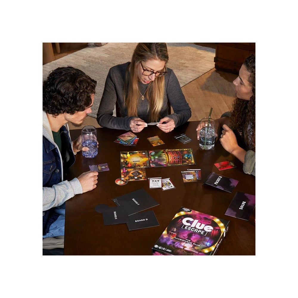 Hasbro Cluedo Escape The Illusionists Club 