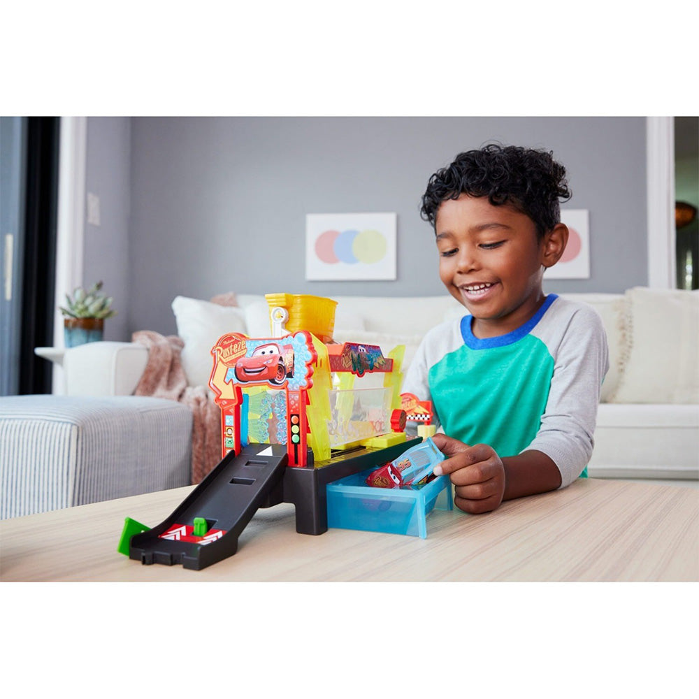 Disney Cars Πλυντήριο Χρωμοκεραυνών Disney Pixar Cars Σετ Παιχνιδιών 