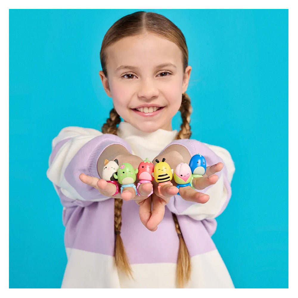 Jazwares Squish-a-longs Σετ ΠΑιχνιδιού Χειραποσκευή με 2 Φιγούρες & 4 Αξεσουάρ
