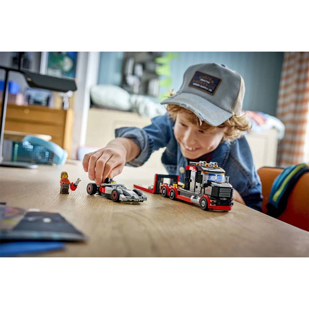 60493 Lego City F1 Display Truck With AUDI F1 Race Car