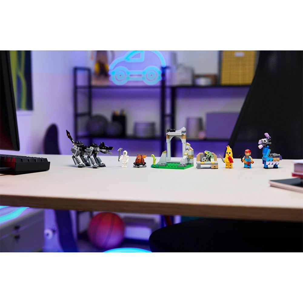 77075 Lego Fornite Peely & Sparkplug's Camp 
