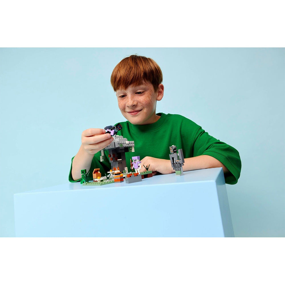 21586 Lego Minecraft The Pale Garden