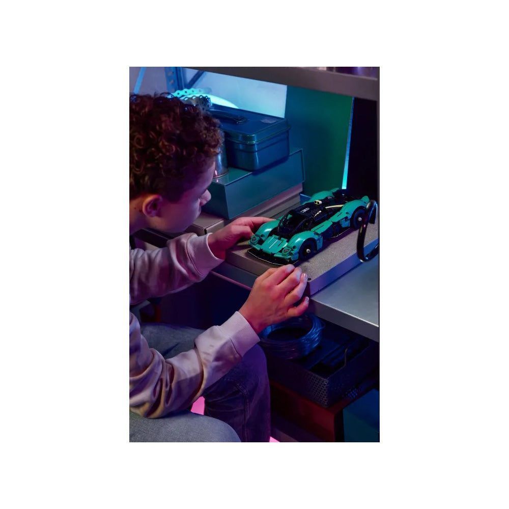 42208 Lego Technic Aston Martin Valkyrie