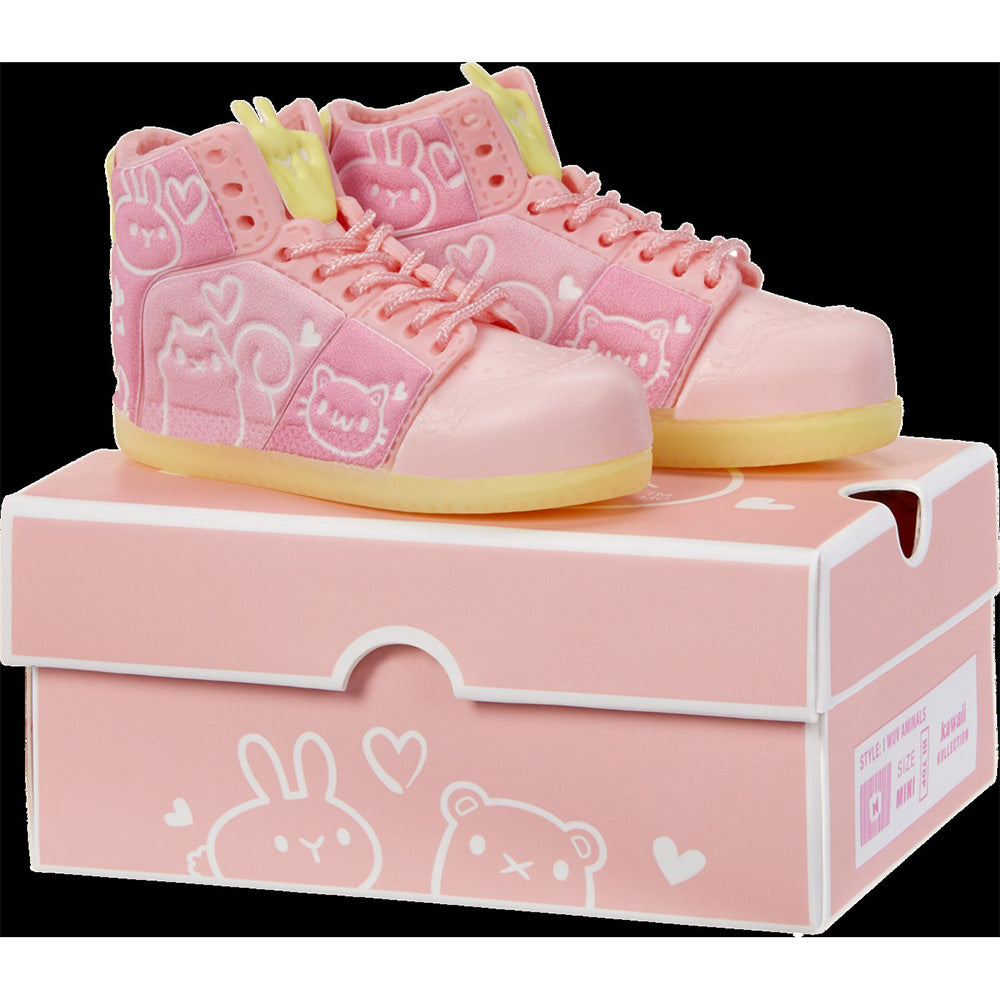 MGA Mini Verse: Make It Mini Sneakers