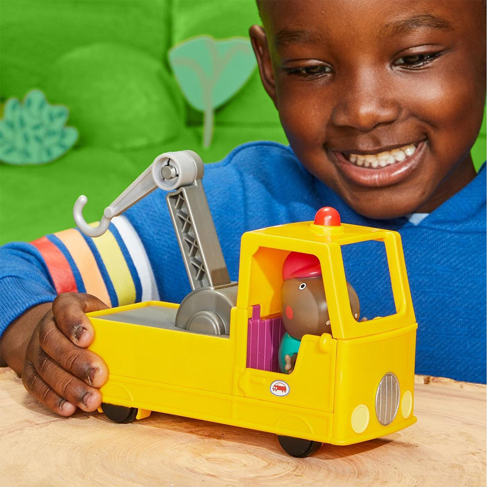Hasbro Peppa Pig Granddad Dogs Tow Truck Construction Vehicle And Figure Set 